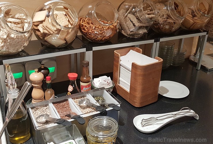 Travelnews.lv ar «Turkish Airlines» biznesa klases biļeti iepazīst «Primeclass Business Lounge» lidostā «Rīga» Foto: Samsung Travelnews.lv ar «Turkish Airlines» biznesa klases biļeti iepazīst «Primeclass Business Lounge» lidostā «Rīga» Foto: Samsung 274901