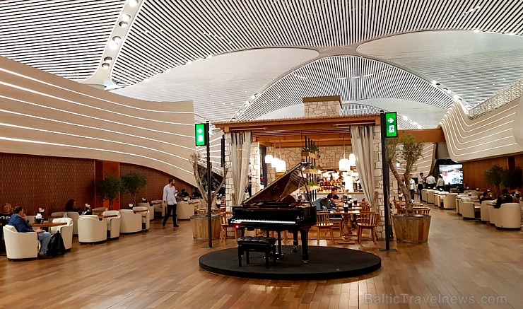 Stambulas lidostā Travelnews.lv ar «Turkish Airlines» biznesa biļeti iepazīst «Business Lounge» un «Lounge Miles&Smiles» Stambulas lidostā Travelnews.lv ar «Turkish Airlines» biznesa biļeti iepazīst «Business Lounge» un «Lounge Miles&Smiles» 275019