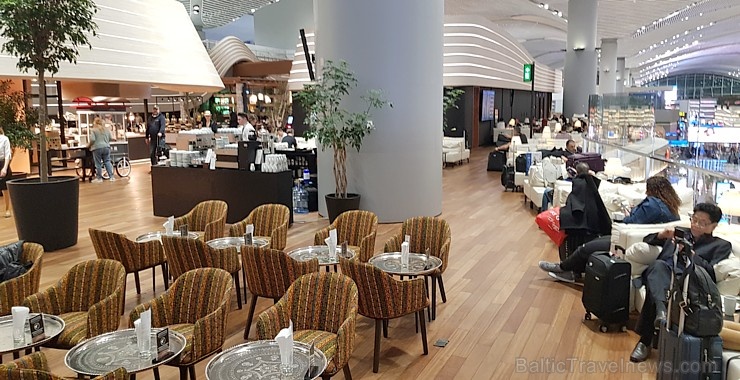 Stambulas lidostā Travelnews.lv ar «Turkish Airlines» biznesa biļeti iepazīst «Business Lounge» un «Lounge Miles&Smiles» Stambulas lidostā Travelnews.lv ar «Turkish Airlines» biznesa biļeti iepazīst «Business Lounge» un «Lounge Miles&Smiles» 275025