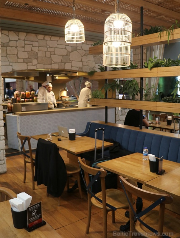 Stambulas lidostā Travelnews.lv ar «Turkish Airlines» biznesa biļeti iepazīst «Business Lounge» un «Lounge Miles&Smiles» Stambulas lidostā Travelnews.lv ar «Turkish Airlines» biznesa biļeti iepazīst «Business Lounge» un «Lounge Miles&Smiles» 275056