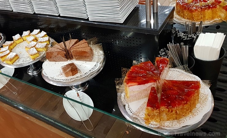Stambulas lidostā Travelnews.lv ar «Turkish Airlines» biznesa biļeti iepazīst «Business Lounge» un «Lounge Miles&Smiles» Stambulas lidostā Travelnews.lv ar «Turkish Airlines» biznesa biļeti iepazīst «Business Lounge» un «Lounge Miles&Smiles» 275085