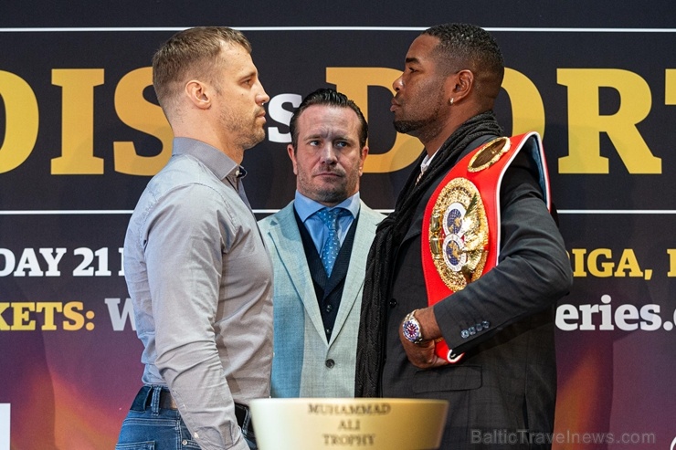 Mairis Briedis un Pasaules boksa supersērijas (WBSS) dalībnieki 2020. gada martā pārvietosies pa Rīgu pārvietosies ekskluzīvās Porsche automašīnās Mairis Briedis un Pasaules boksa supersērijas (WBSS) dalībnieki 2020. gada martā pārvietosies pa Rīgu pārvietosies ekskluzīvās Porsche automašīnās 275252