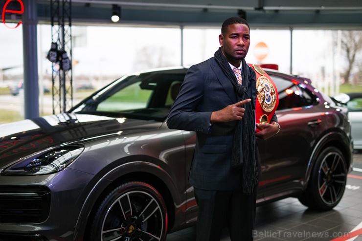 Mairis Briedis un Pasaules boksa supersērijas (WBSS) dalībnieki 2020. gada martā pārvietosies pa Rīgu pārvietosies ekskluzīvās Porsche automašīnās Mairis Briedis un Pasaules boksa supersērijas (WBSS) dalībnieki 2020. gada martā pārvietosies pa Rīgu pārvietosies ekskluzīvās Porsche automašīnās 275255