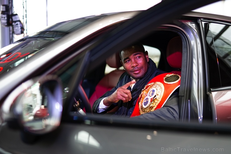 Mairis Briedis un Pasaules boksa supersērijas (WBSS) dalībnieki 2020. gada martā pārvietosies pa Rīgu pārvietosies ekskluzīvās Porsche automašīnās Mairis Briedis un Pasaules boksa supersērijas (WBSS) dalībnieki 2020. gada martā pārvietosies pa Rīgu pārvietosies ekskluzīvās Porsche automašīnās 275256