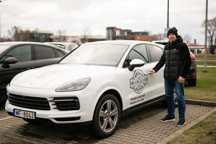 Mairis Briedis un Pasaules boksa supersērijas (WBSS) dalībnieki 2020. gada martā pārvietosies pa Rīgu pārvietosies ekskluzīvās Porsche automašīnās Mairis Briedis un Pasaules boksa supersērijas (WBSS) dalībnieki 2020. gada martā pārvietosies pa Rīgu pārvietosies ekskluzīvās Porsche automašīnās 275257