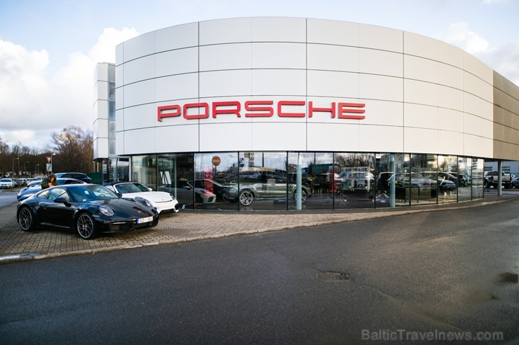 Mairis Briedis un Pasaules boksa supersērijas (WBSS) dalībnieki 2020. gada martā pārvietosies pa Rīgu pārvietosies ekskluzīvās Porsche automašīnās Mairis Briedis un Pasaules boksa supersērijas (WBSS) dalībnieki 2020. gada martā pārvietosies pa Rīgu pārvietosies ekskluzīvās Porsche automašīnās 275259