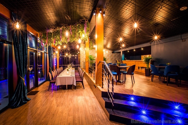 Viesnīcā Hotel Baltvilla atjaunota «Palmu zāle» - krāšņas un ērtas telpas gan semināru organizēšanai, gan ballītēm un svinībām Viesnīcā Hotel Baltvilla atjaunota «Palmu zāle» - krāšņas un ērtas telpas gan semināru organizēšanai, gan ballītēm un svinībām 275304