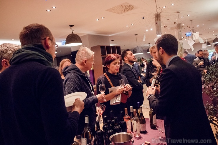Viesnīca Mercure Hotel Riga Center rīko «Grieķijas vīna festivālu», kurā bauda Grieķijas vīna un Latvijas gastronomijas izcilāko uzkodu saderību Viesnīca Mercure Hotel Riga Center rīko «Grieķijas vīna festivālu», kurā bauda Grieķijas vīna un Latvijas gastronomijas izcilāko uzkodu saderību 275377