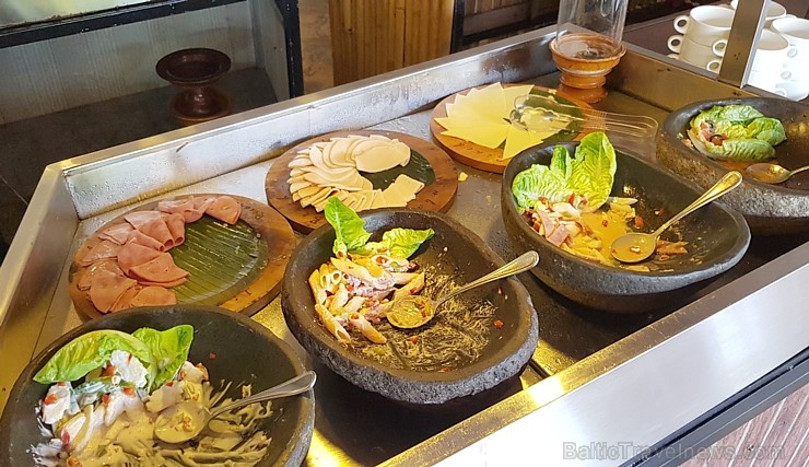 Travelnews.lv nakšņo Bali viesnīcā «Jimbaran Bay Beach Resort & Spa». Atbalsta: «Turkish Airlines» un «365 Brīvdienas» Travelnews.lv nakšņo Bali viesnīcā «Jimbaran Bay Beach Resort & Spa». Atbalsta: «Turkish Airlines» un «365 Brīvdienas» 275647