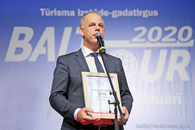 Sveicam «GADA CILVĒKS TŪRISMĀ 2019» laureātus tūrisma izstādē «Balttour 2020». Foto: Rojs Maizītis Sveicam «GADA CILVĒKS TŪRISMĀ 2019» laureātus tūrisma izstādē «Balttour 2020». Foto: Rojs Maizītis 275788