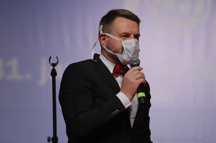 Sveicam «GADA CILVĒKS TŪRISMĀ 2019» laureātus tūrisma izstādē «Balttour 2020». Foto: Rojs Maizītis Sveicam «GADA CILVĒKS TŪRISMĀ 2019» laureātus tūrisma izstādē «Balttour 2020». Foto: Rojs Maizītis 275796
