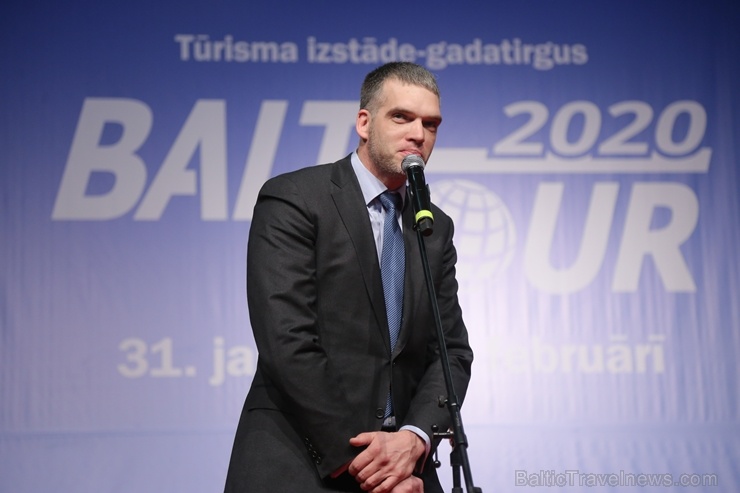 Sveicam «GADA CILVĒKS TŪRISMĀ 2019» laureātus tūrisma izstādē «Balttour 2020». Foto: Rojs Maizītis Sveicam «GADA CILVĒKS TŪRISMĀ 2019» laureātus tūrisma izstādē «Balttour 2020». Foto: Rojs Maizītis 275805