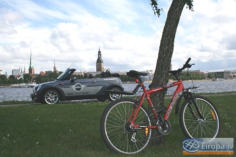 BMW Mini kabriolets - vienmēr kustībā 14980