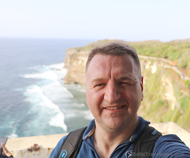 Travelnews.lv iepazīst «Pura Luhur Uluwatu» templi Bali salā. Atbalsta: «Turkish Airlines» un «365 Brīvdienas» Travelnews.lv iepazīst «Pura Luhur Uluwatu» templi Bali salā. Atbalsta: «Turkish Airlines» un «365 Brīvdienas» 276815