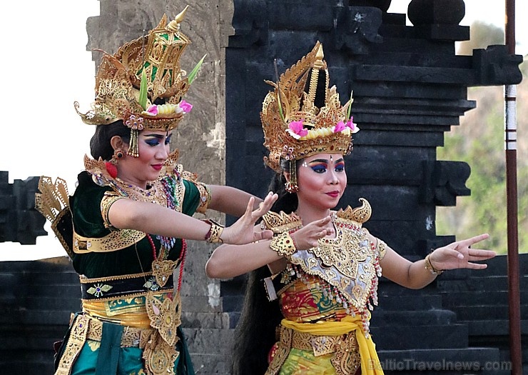 Travelnews.lv apmeklē Bali teātra izrādi par noslēpumaino zelta briedi. Atbalsta: «Turkish Airlines» un «365 Brīvdienas» Travelnews.lv apmeklē Bali teātra izrādi par noslēpumaino zelta briedi. Atbalsta: «Turkish Airlines» un «365 Brīvdienas» 276865