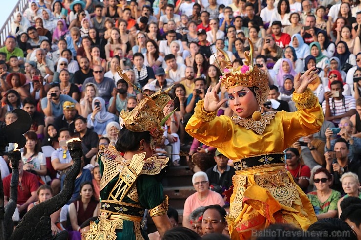 Travelnews.lv apmeklē Bali teātra izrādi par noslēpumaino zelta briedi. Atbalsta: «Turkish Airlines» un «365 Brīvdienas» Travelnews.lv apmeklē Bali teātra izrādi par noslēpumaino zelta briedi. Atbalsta: «Turkish Airlines» un «365 Brīvdienas» 276870