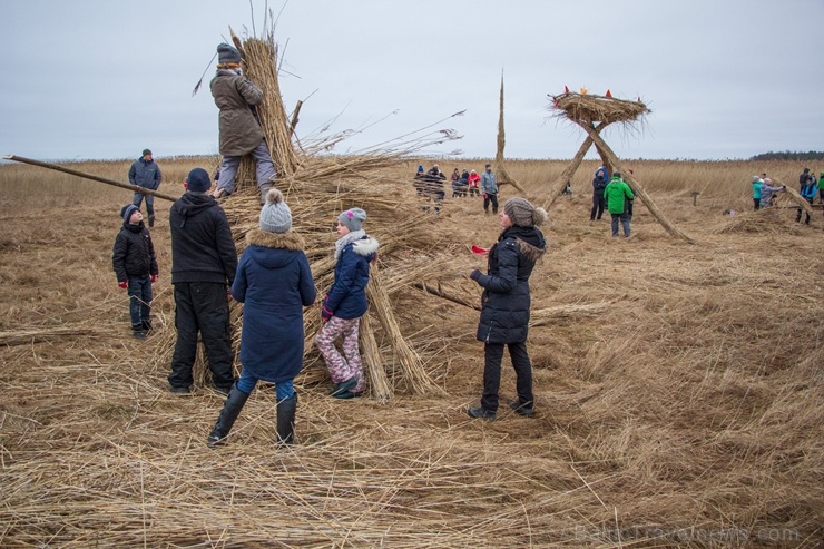 Niedru skulptūru festivāls ik gadu ļauj radoši izpausties un aizraujoši pavadīt laiku svaigā gaisā īpaši aizsargājamā dabas teritorijā Niedru skulptūru festivāls ik gadu ļauj radoši izpausties un aizraujoši pavadīt laiku svaigā gaisā īpaši aizsargājamā dabas teritorijā 276920
