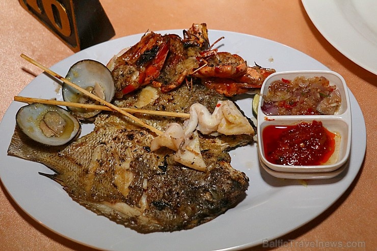 Travelnews.lv vakariņo Indijas okeāna pludmales restorānā «The Cuisine Cafe». «Turkish Airlines» un «365 Brīvdienas» Travelnews.lv vakariņo Indijas okeāna pludmales restorānā «The Cuisine Cafe». «Turkish Airlines» un «365 Brīvdienas» 277167