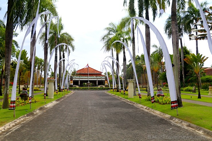 Travelnews.lv iepazīst skaistu un viesmīlīgu viesnīcu «Melia Bali Hotel». Atbalsta: «Turkish Airlines» un «365 Brīvdienas» Travelnews.lv iepazīst skaistu un viesmīlīgu viesnīcu «Melia Bali Hotel». Atbalsta: «Turkish Airlines» un «365 Brīvdienas» 277172