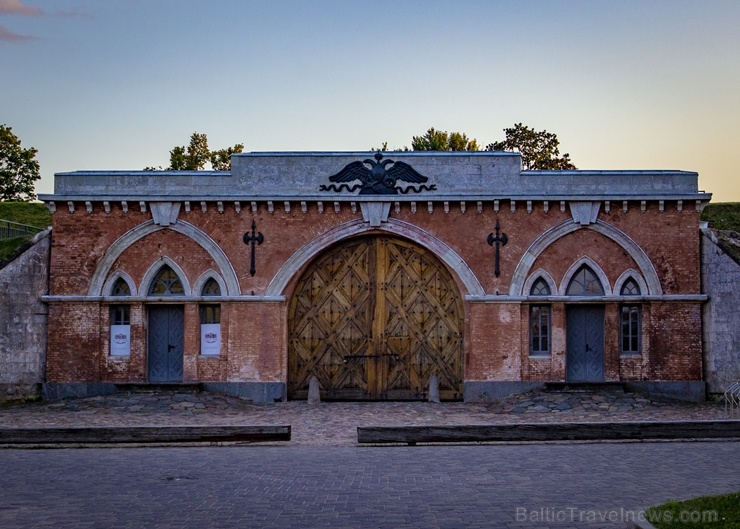 Daugavpils cietoksnis ir unikāls valsts nozīmes arhitektūras un kultūrvēstures piemineklis, mūsdienās tas ir arī viens no Latgales populārākajiem eksk Daugavpils cietoksnis ir unikāls valsts nozīmes arhitektūras un kultūrvēstures piemineklis, mūsdienās tas ir arī viens no Latgales populārākajiem eksk 277377