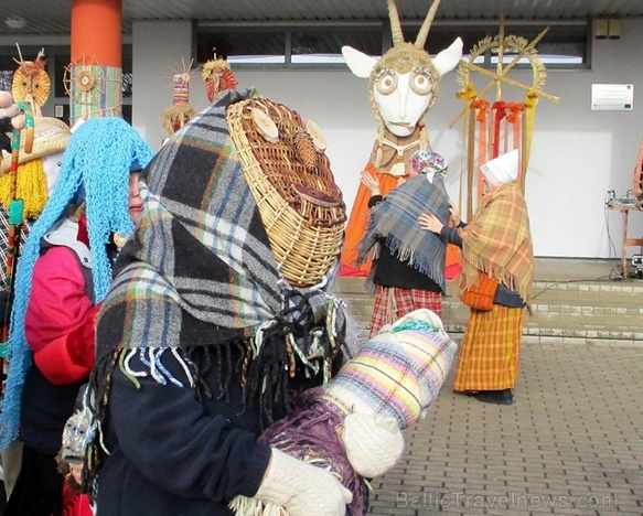 Līvānos norisinājās XXI Starptautiskais masku tradīciju festivāls, kurā piedalījās 24 masku grupasno Latvijas un citām valstīm Līvānos norisinājās XXI Starptautiskais masku tradīciju festivāls, kurā piedalījās 24 masku grupasno Latvijas un citām valstīm 277660