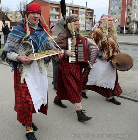 Līvānos norisinājās XXI Starptautiskais masku tradīciju festivāls, kurā piedalījās 24 masku grupasno Latvijas un citām valstīm Līvānos norisinājās XXI Starptautiskais masku tradīciju festivāls, kurā piedalījās 24 masku grupasno Latvijas un citām valstīm 277661