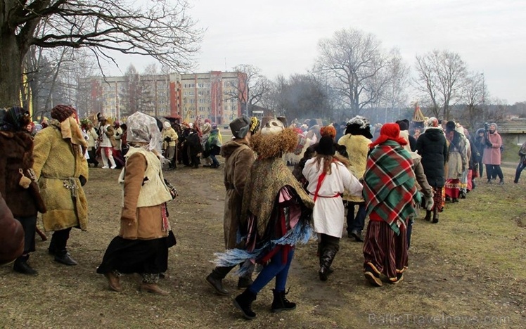 Līvānos norisinājās XXI Starptautiskais masku tradīciju festivāls, kurā piedalījās 24 masku grupasno Latvijas un citām valstīm Līvānos norisinājās XXI Starptautiskais masku tradīciju festivāls, kurā piedalījās 24 masku grupasno Latvijas un citām valstīm 277669