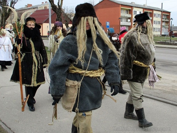 Līvānos norisinājās XXI Starptautiskais masku tradīciju festivāls, kurā piedalījās 24 masku grupasno Latvijas un citām valstīm Līvānos norisinājās XXI Starptautiskais masku tradīciju festivāls, kurā piedalījās 24 masku grupasno Latvijas un citām valstīm 277670