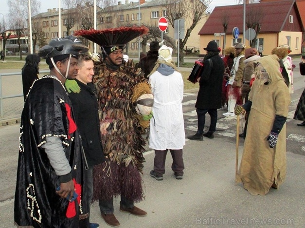 Līvānos norisinājās XXI Starptautiskais masku tradīciju festivāls, kurā piedalījās 24 masku grupasno Latvijas un citām valstīm Līvānos norisinājās XXI Starptautiskais masku tradīciju festivāls, kurā piedalījās 24 masku grupasno Latvijas un citām valstīm 277675