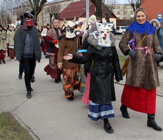 Līvānos norisinājās XXI Starptautiskais masku tradīciju festivāls, kurā piedalījās 24 masku grupasno Latvijas un citām valstīm Līvānos norisinājās XXI Starptautiskais masku tradīciju festivāls, kurā piedalījās 24 masku grupasno Latvijas un citām valstīm 277678