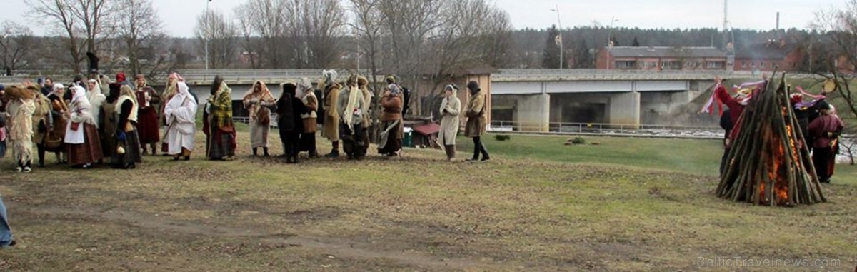 Līvānos norisinājās XXI Starptautiskais masku tradīciju festivāls, kurā piedalījās 24 masku grupasno Latvijas un citām valstīm Līvānos norisinājās XXI Starptautiskais masku tradīciju festivāls, kurā piedalījās 24 masku grupasno Latvijas un citām valstīm 277680