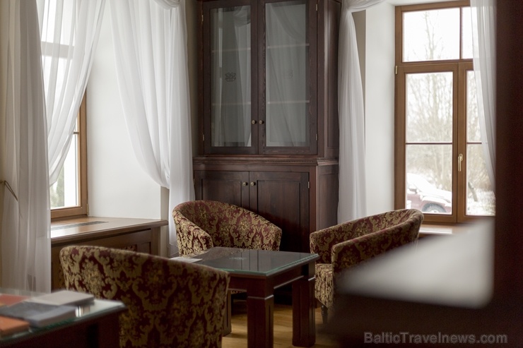 Kurzemē tūristiem ir pieejama nakšņošanai un svinībām grezna muiža - «Lielvirbu muiža». Foto: Reinis Brūvelis Kurzemē tūristiem ir pieejama nakšņošanai un svinībām grezna muiža - «Lielvirbu muiža». Foto: Reinis Brūvelis 277755