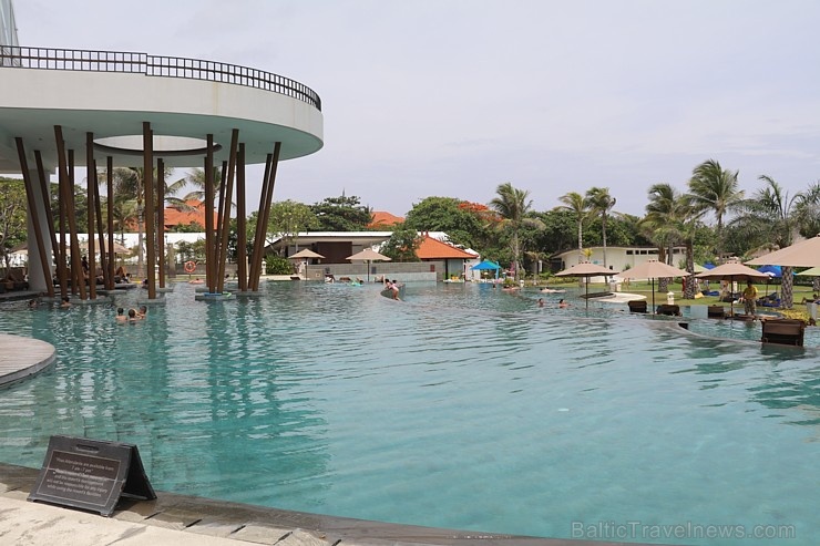 Travelnews.lv iepazīst un pusdieno Bali viesnīcā «Inaya Putri Bali». Atbalsta: «Turkish Airlines» un «365 Brīvdienas» 278333