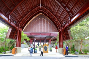 Travelnews.lv iepazīst un pusdieno Bali viesnīcā «Inaya Putri Bali»