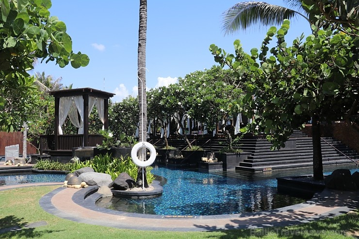Travelnews.lv iepazīst burvīgu Bali dizaina viesnīcu «The St. Regis Bali Resort». «Turkish Airlines» un «365 Brīvdienas» Travelnews.lv iepazīst burvīgu Bali dizaina viesnīcu «The St. Regis Bali Resort». «Turkish Airlines» un «365 Brīvdienas» 278963
