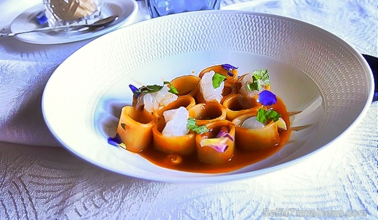 Skaistumkonkursu dalībniece Viktorija Brunova iesaka apmeklēt Itālijas restorānu «Grotta Palazzese Restaurant». Foto: Viktorija Brovuna Skaistumkonkursu dalībniece Viktorija Brunova iesaka apmeklēt Itālijas restorānu «Grotta Palazzese Restaurant». Foto: Viktorija Brovuna 279140