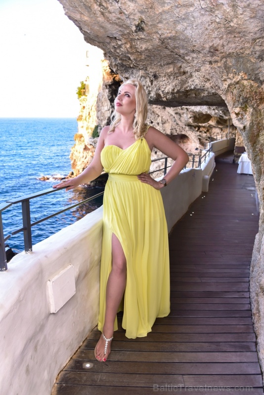 Skaistumkonkursu dalībniece Viktorija Brunova iesaka apmeklēt Itālijas restorānu «Grotta Palazzese Restaurant». Foto: Viktorija Brovuna Skaistumkonkursu dalībniece Viktorija Brunova iesaka apmeklēt Itālijas restorānu «Grotta Palazzese Restaurant». Foto: Viktorija Brovuna 279152
