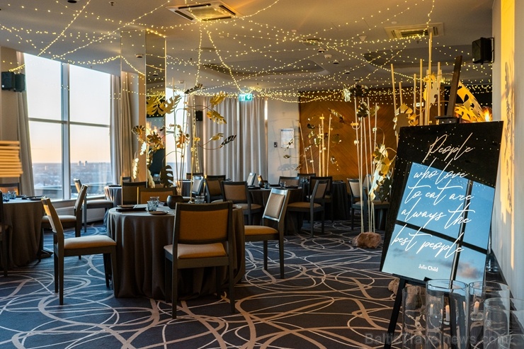 «Radisson Blu Latvija Conference & Spa Hotel» atklāts unikāls pop-up restorāns. Foto: Kaspars Filips Dobrovolskis «Radisson Blu Latvija Conference & Spa Hotel» atklāts unikāls pop-up restorāns. Foto: Kaspars Filips Dobrovolskis 279494