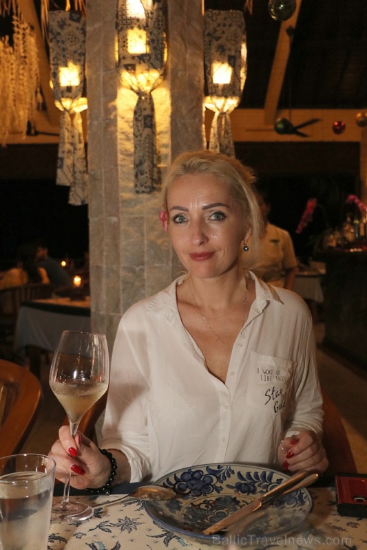 Travelnews.lv izbauda Bali džungļu viesnīcas «Ayung Resort Ubud» vakariņas. «Turkish Airlines» un «365 Brīvdienas» Travelnews.lv izbauda Bali džungļu viesnīcas «Ayung Resort Ubud» vakariņas. «Turkish Airlines» un «365 Brīvdienas» 279800