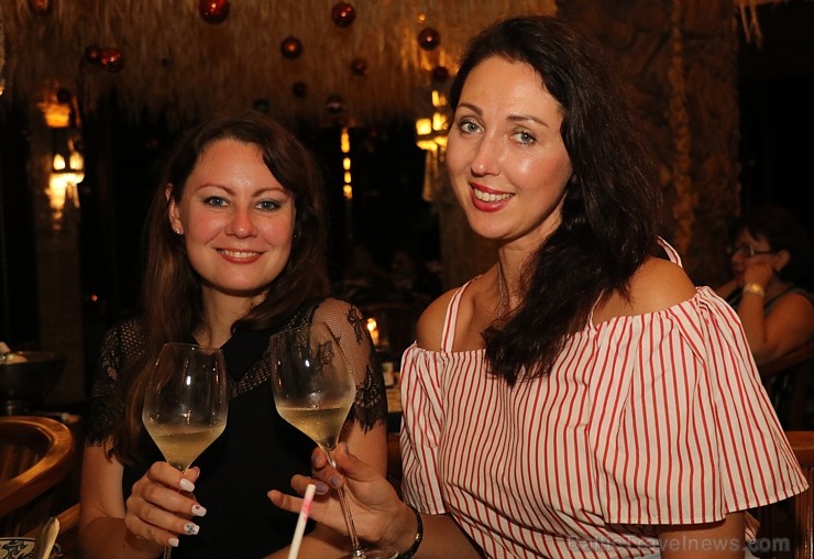 Travelnews.lv izbauda Bali džungļu viesnīcas «Ayung Resort Ubud» vakariņas. «Turkish Airlines» un «365 Brīvdienas» Travelnews.lv izbauda Bali džungļu viesnīcas «Ayung Resort Ubud» vakariņas. «Turkish Airlines» un «365 Brīvdienas» 279801