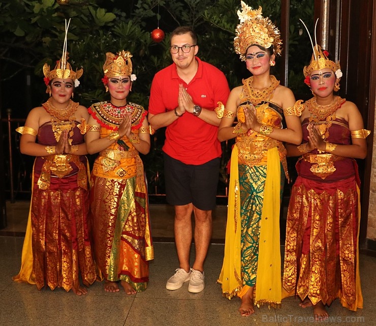 Travelnews.lv izbauda Bali džungļu viesnīcas «Ayung Resort Ubud» vakariņas. «Turkish Airlines» un «365 Brīvdienas» Travelnews.lv izbauda Bali džungļu viesnīcas «Ayung Resort Ubud» vakariņas. «Turkish Airlines» un «365 Brīvdienas» 279817