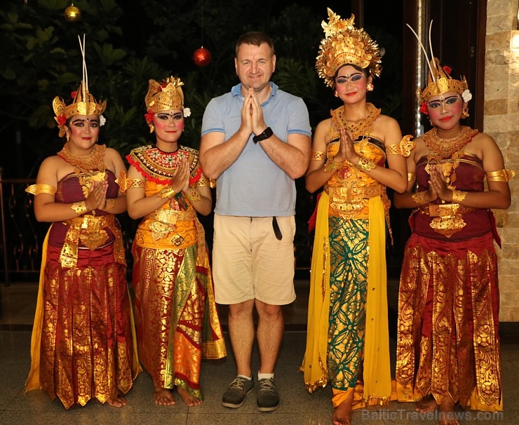Travelnews.lv izbauda Bali džungļu viesnīcas «Ayung Resort Ubud» vakariņas. «Turkish Airlines» un «365 Brīvdienas» Travelnews.lv izbauda Bali džungļu viesnīcas «Ayung Resort Ubud» vakariņas. «Turkish Airlines» un «365 Brīvdienas» 279823