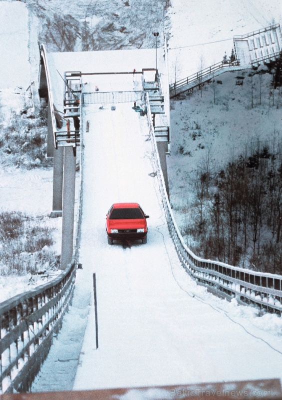 Leģendārā Audi pilnpiedziņas sistēma quattro šogad svin 40 gadu kopš tās prezentācijas Audi quattro modelī 1980. gadā Leģendārā Audi pilnpiedziņas sistēma quattro šogad svin 40 gadu kopš tās prezentācijas Audi quattro modelī 1980. gadā 280117