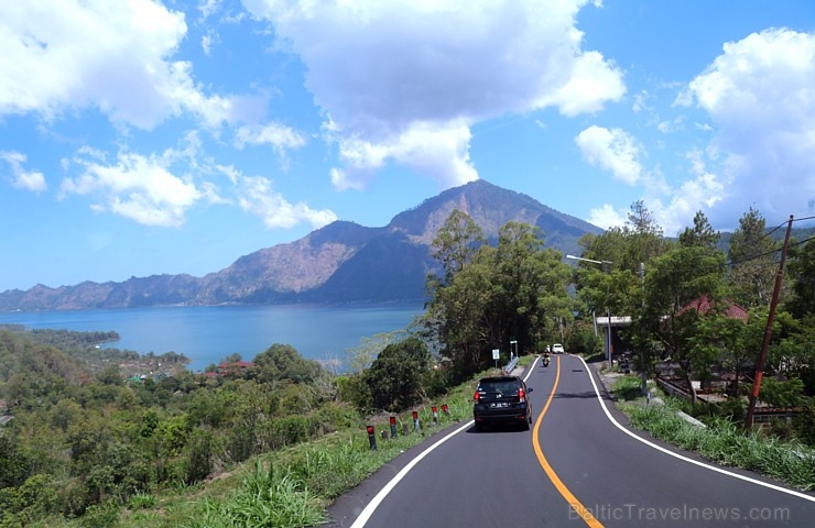 Travelnews.lv piedāvā fotomirkļus no Bali ielas satiksmes dzīves. «Turkish Airlines» un «365 Brīvdienas» Travelnews.lv piedāvā fotomirkļus no Bali ielas satiksmes dzīves. «Turkish Airlines» un «365 Brīvdienas» 280337