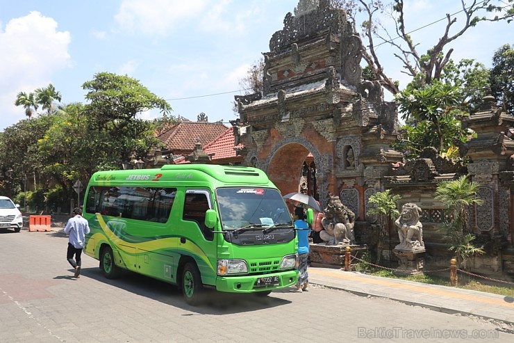 Travelnews.lv piedāvā fotomirkļus no Bali ielas satiksmes dzīves. «Turkish Airlines» un «365 Brīvdienas» Travelnews.lv piedāvā fotomirkļus no Bali ielas satiksmes dzīves. «Turkish Airlines» un «365 Brīvdienas» 280353
