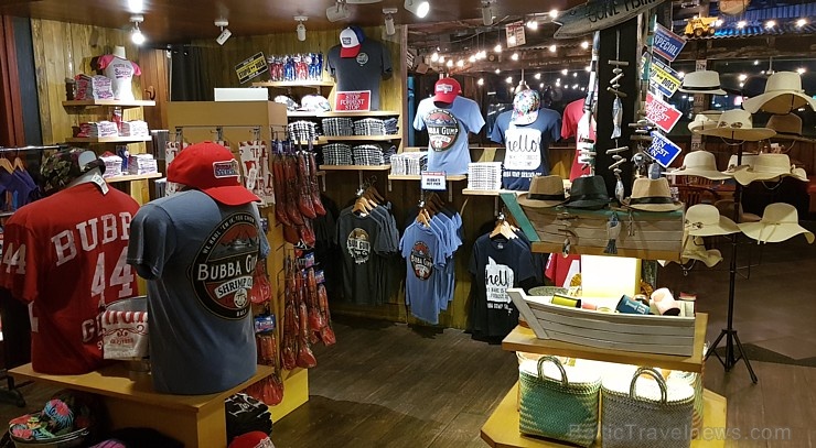 Travelnews.lv Bali nakts dzīvē iepazīst ielas restorānu «Bubba Gump Shrimp». «Turkish Airlines» un «365 Brīvdienas» Travelnews.lv Bali nakts dzīvē iepazīst ielas restorānu «Bubba Gump Shrimp». «Turkish Airlines» un «365 Brīvdienas» 280829