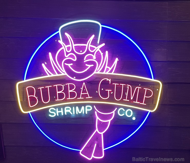 Travelnews.lv Bali nakts dzīvē iepazīst ielas restorānu «Bubba Gump Shrimp». «Turkish Airlines» un «365 Brīvdienas» Travelnews.lv Bali nakts dzīvē iepazīst ielas restorānu «Bubba Gump Shrimp». «Turkish Airlines» un «365 Brīvdienas» 280831