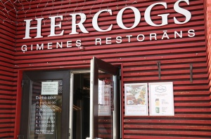 Ģimenes restorāns «Hercogs Mārupe» ir viens no retajiem Pierīgā, kas vēl apkalpo gardēžus