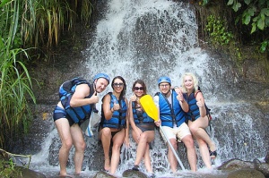 Travelnews.lv izbauda Bali salas upes raftingu