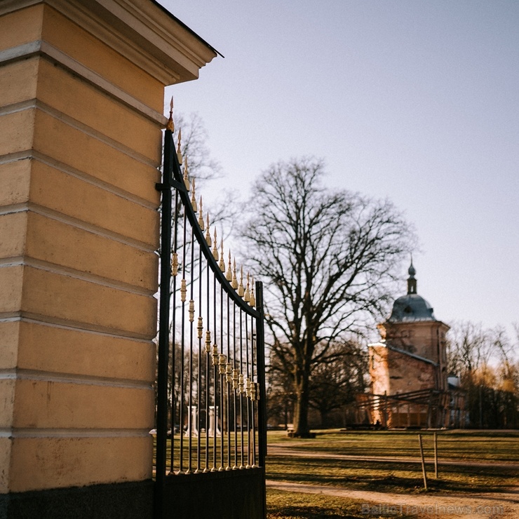 Parks atrodas līdzās Valmiermuižas alus darītavai un rūpi par tā apdzīvošanu un kultūrvēsturiskās vides saglabāšanu un atjaunošanu tur Parks atrodas līdzās Valmiermuižas alus darītavai un rūpi par tā apdzīvošanu un kultūrvēsturiskās vides saglabāšanu un atjaunošanu tur